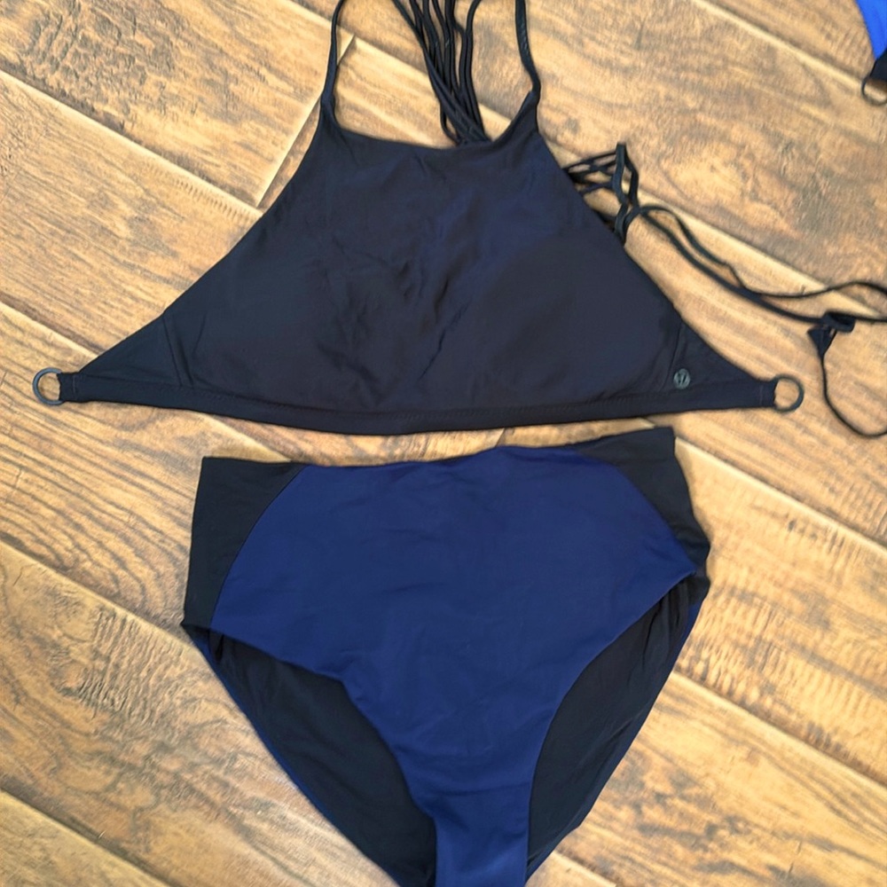 Lululemon swim suit